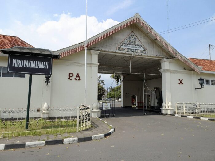 Gerbang Puro Pakualaman